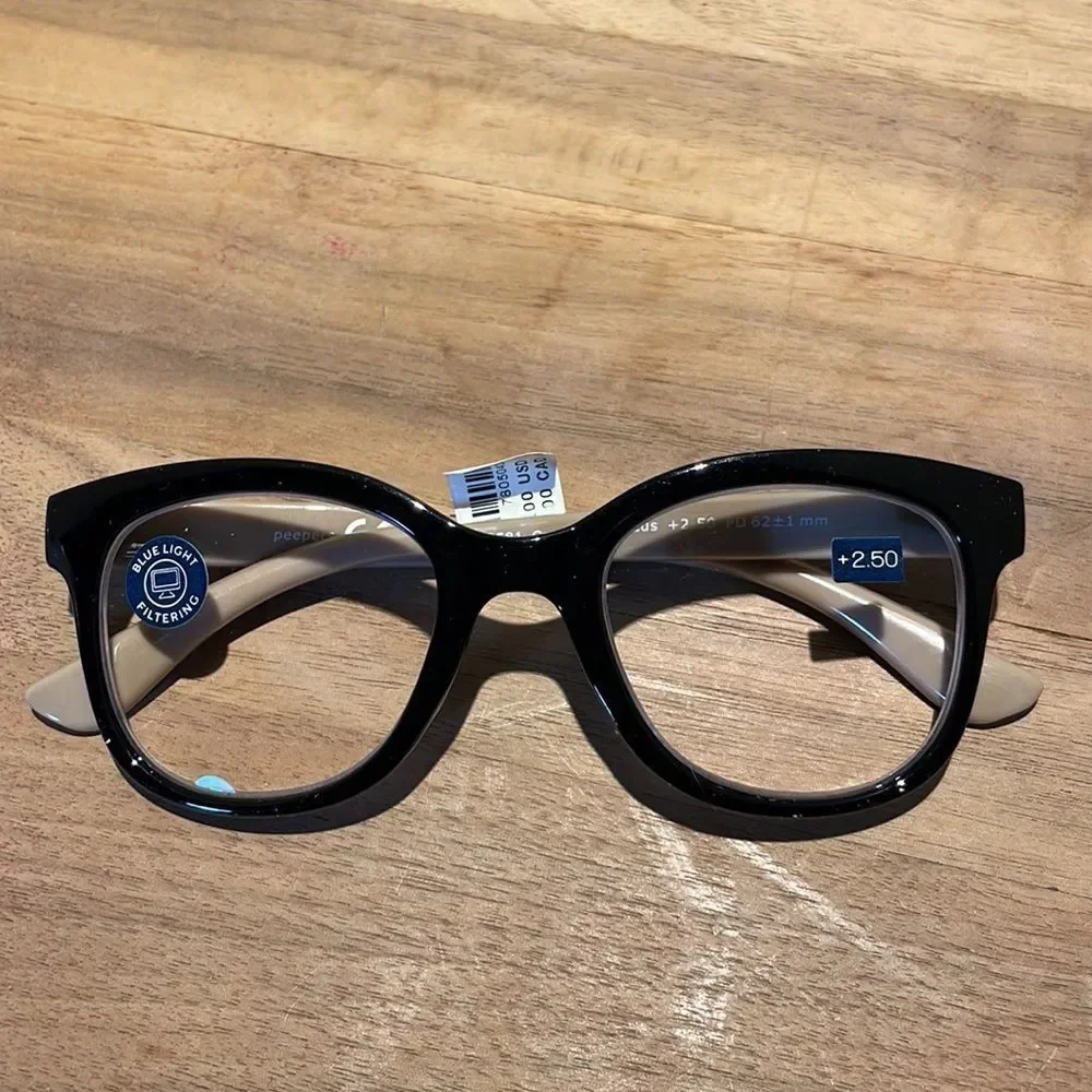 Anthropologie Grandview Peepers Reading Glasses Black 2.5 Magnification NWT